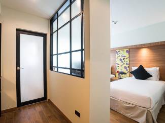 Sunshine Hip Hotel